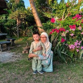 Emelia, Family in Melaka