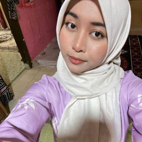 Syaza, Pengasuh di Putrajaya