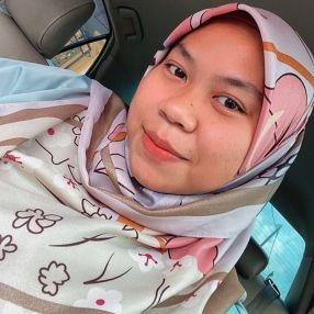 Nur Atiqah, Pengasuh di Kluang