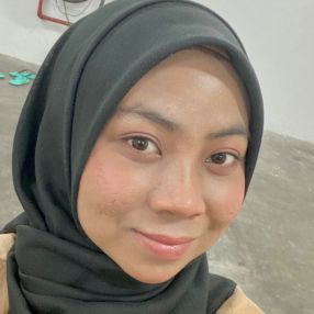 Anis, Pengasuh di Pelabuhan Klang