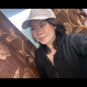 Carmella, Pengasuh di Saratok