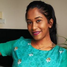 Komalaa, Keluarga di Cheras