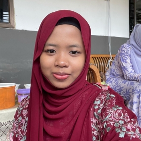 Anis, Babysitter in Ayer Keroh