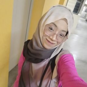 Maya, Pengasuh di Putrajaya