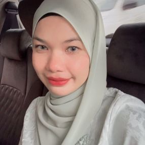 Adila, Babysitter in Muar