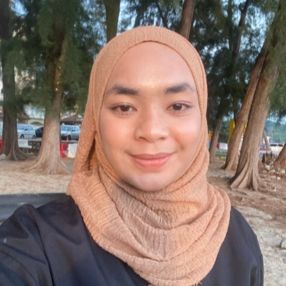 Ayu, Babysitter in Bemban