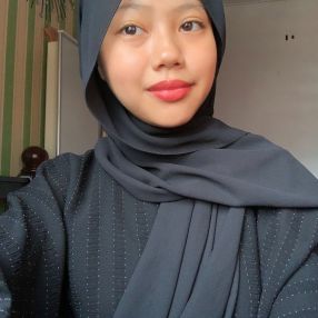 RIFDAH AULIA, Pengasuh di Batu Caves
