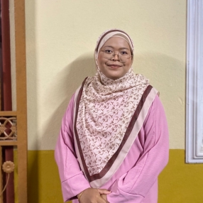 Siti Zulaikha, Pengasuh di Nibong Tebal