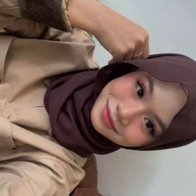 Fatin, Pengasuh di Telok Panglima Garang
