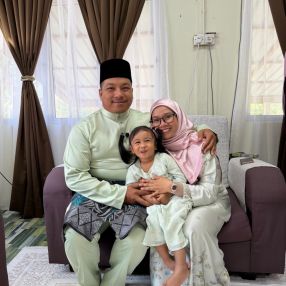 Syahira, Family in Kuala Sungai Baru