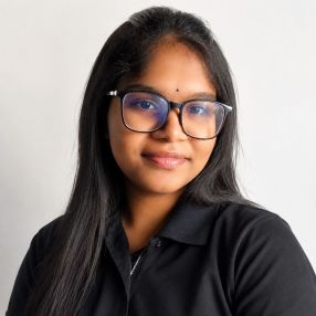 Janani, Pengasuh di Bestari Jaya