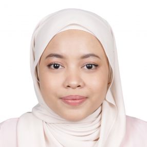 Putri, Babysitter in Kapar