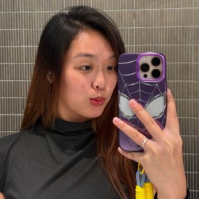 Kim, Babysitter in Durian Tunggal