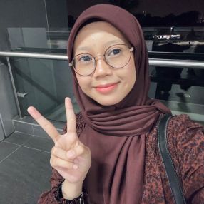NUR AZLINA, Babysitter in Puchong