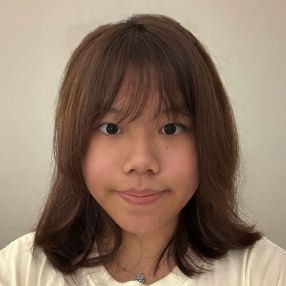 Elly, Babysitter in Kampar