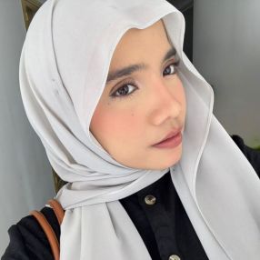 Bella, Babysitter in Kuala Lumpur