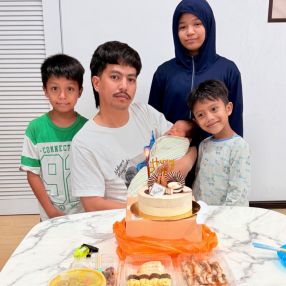 Shuk, Family in Serendah