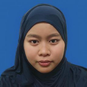 Amani, Pengasuh di Ayer Hitam