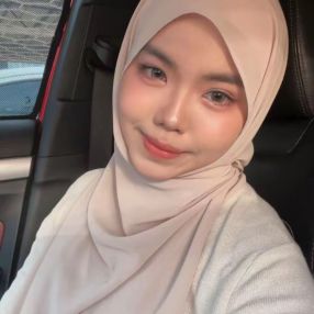 Nur, Pengasuh di Johor Bahru
