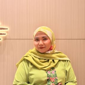 Lea Nursuria Sariza, Pengasuh di Telok Panglima Garang