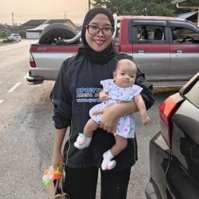 Nur Shazlini, Keluarga di Kota Samarahan