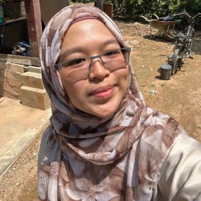 Amalina, Babysitter in Kajang