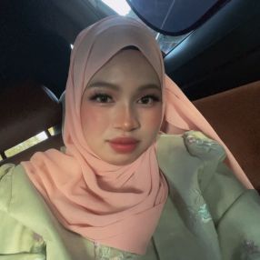 Nur, Pengasuh di Masjid Tanah