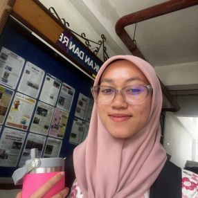 Aien, Babysitter in Tanjung Karang