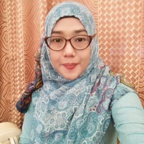 Faridah, Pengasuh di Dengkil