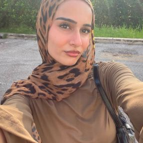 Laiba, Pengasuh di Cyberjaya