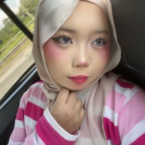 Nur, Babysitter in Penampang