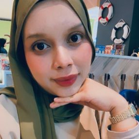 Siti, Pengasuh di Seri Kembangan