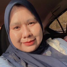 Shahiera, Pengasuh di Kulai