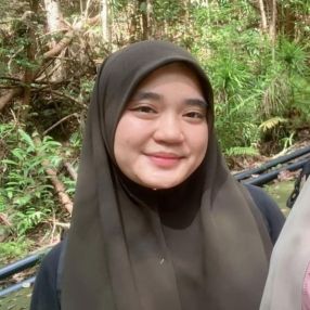 Putri Rabiatul Adawiyah, Pengasuh di Kuching