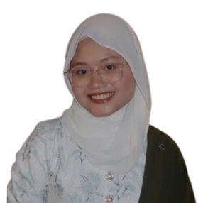 Nur, Pengasuh di Bandar Baru Bangi