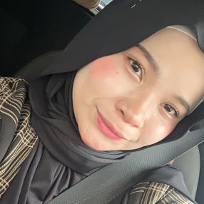 Thebellshop01, Babysitter in Banting