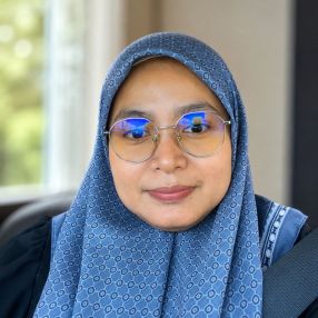 Angah, Babysitter in Papar