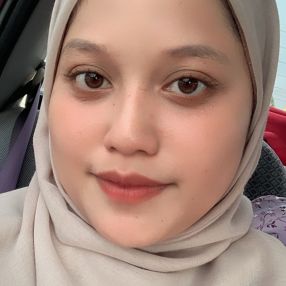 Nur amalina, Pengasuh di Pelabuhan Klang