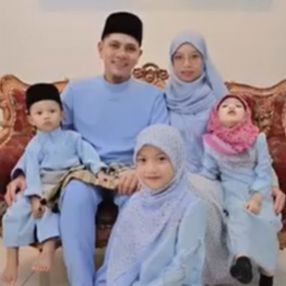 Yaya, Family in Kangar