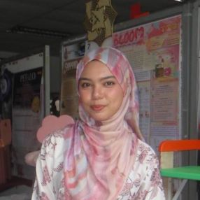 Syahirunisa, Pengasuh di Banting