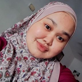 Nur Fatiekha binti Herwan, Pengasuh di Kota Tinggi