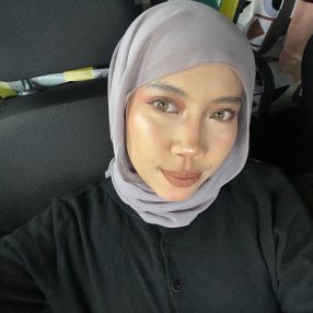 Nurul, Babysitter in Gemas