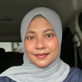 Nurhayati, Babysitter in Masai