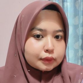 Solehah, Babysitter in Gurun