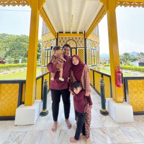 Afina, Keluarga di Chemor
