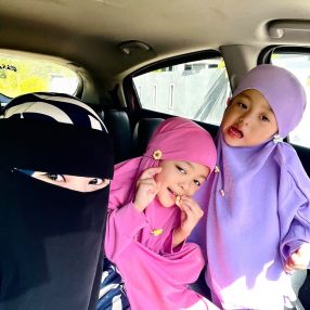Ezzaty, Family in Hulu Langat