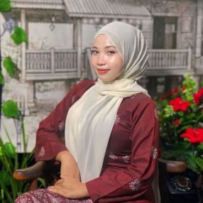 Farah, Pengasuh di Kapar