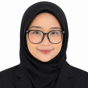 Nur Asyiqin, Pengasuh di Kota Kinabalu