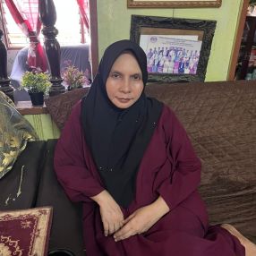 C Ngoh, Babysitter in Kota Bharu
