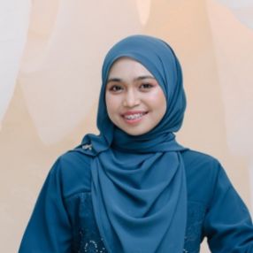 Anis, Pengasuh di Chukai